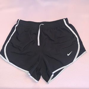 Medium Girls Nike Running Shorts